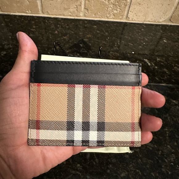 Burberry Card Holder with Dustbag Brand New - Picture 7 of 10
